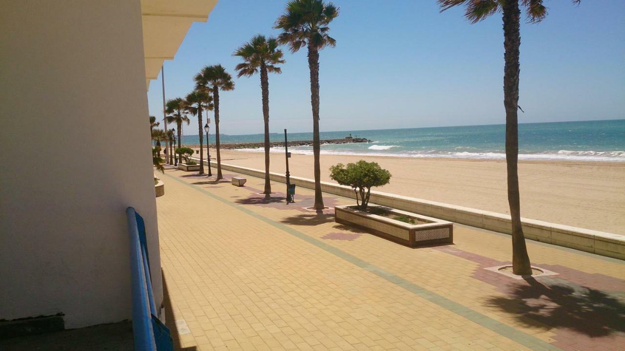 Apartamento Con Terraza,A 100M Playa Costilla Y Frente Al Castillo Rota Buitenkant foto